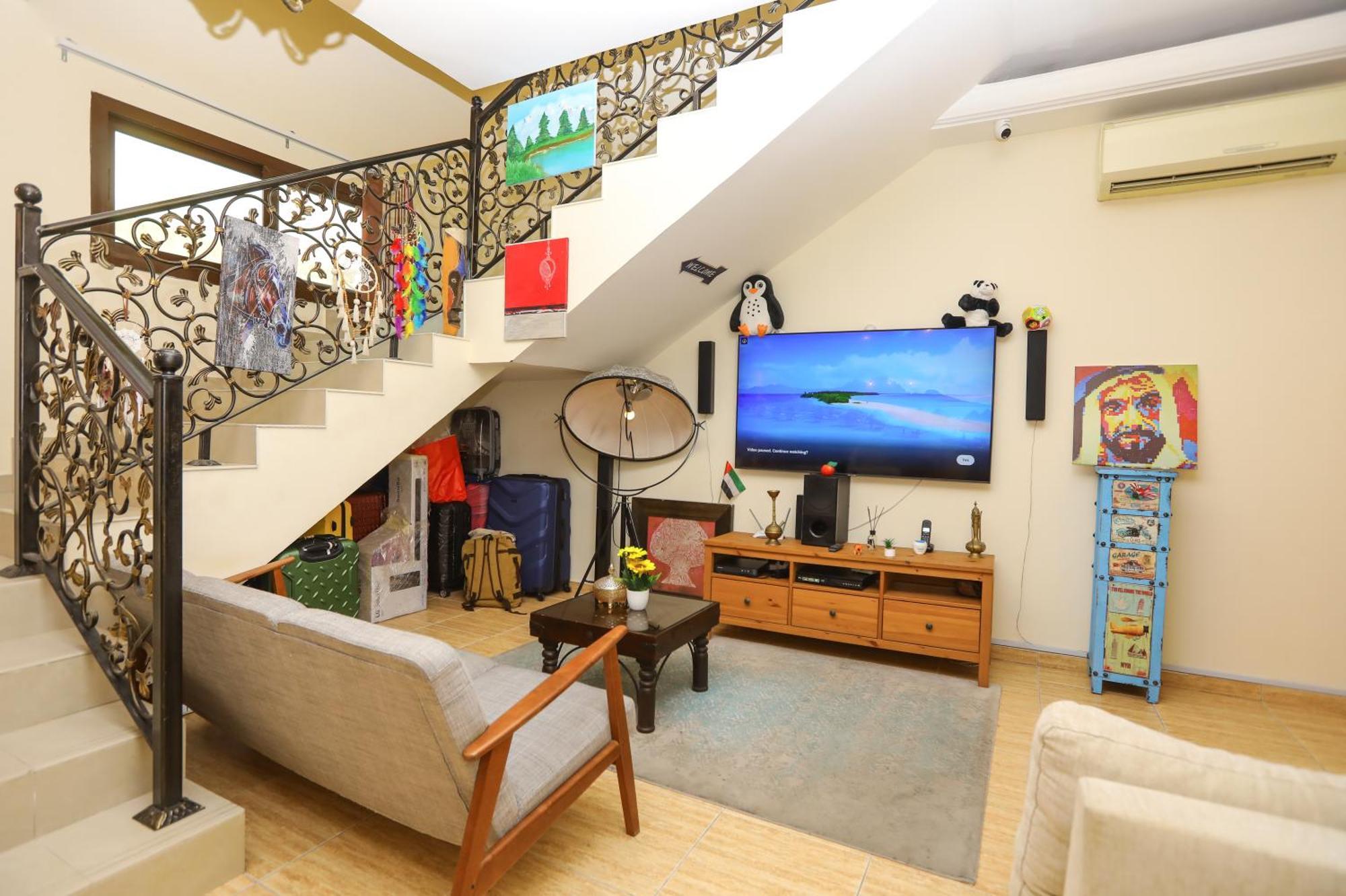 The - By Lunar Hostel Abu Dhabi